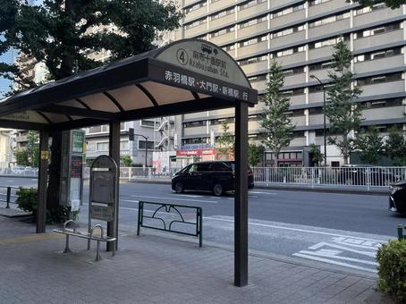麻布十番駅のバス停 麻布十番駅のバス停 都会,駅,麻布十番の写真素材