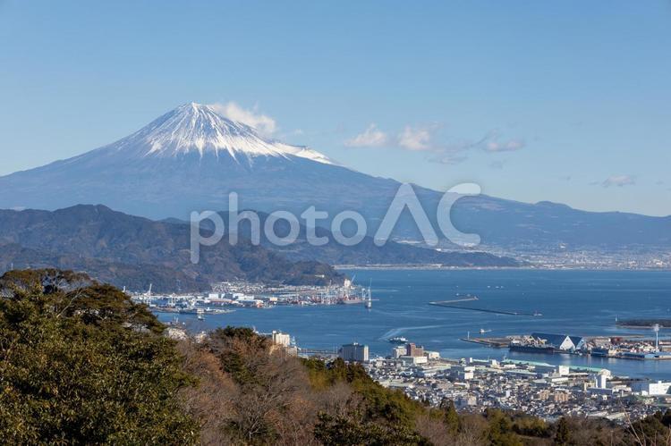 冬の青空と夢テラス展望から見た富士山 日本平,夢テラス,真冬の写真素材