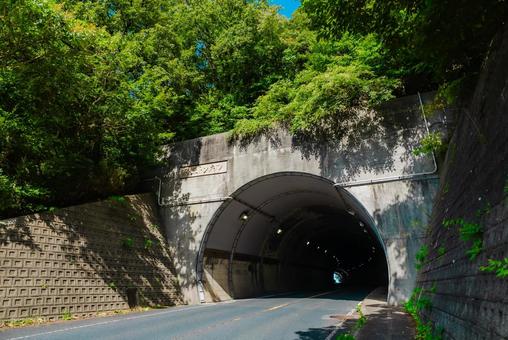 【鳥取】鳥取砂丘に抜ける砂丘トンネル 鳥取,鳥取市,tottoriの写真素材