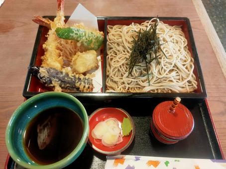 ざるそば 二宮町,松本庵,天ぷらの写真素材