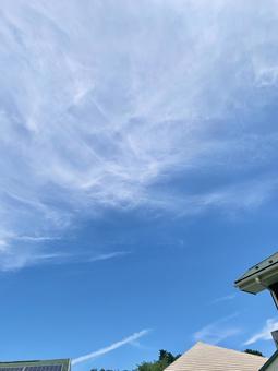 梅雨明けした晴日の空と雲の風景2 梅雨明けした晴日の空と雲の風景2の写真