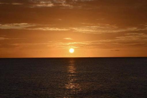 Horizon and sun, JPG Horizon and sun, JPG