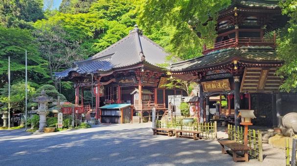坂東33観音 16番 水澤寺 堂宇群 坂東33観音 16番 水澤寺 堂宇群 水澤寺,五徳山,六角二重塔の写真素材