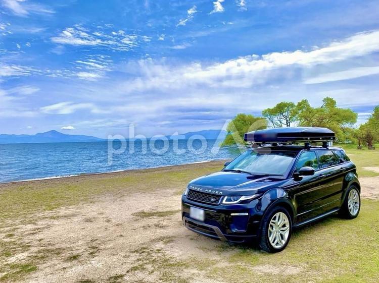 琵琶湖と愛車とルーフテント 滋賀県,琵琶湖,レンジローバーの写真素材