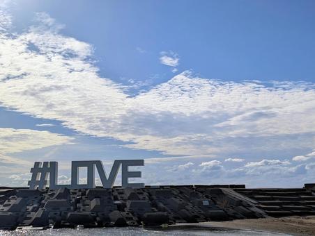青空と雲とモニュメント 青空,空,雲の写真素材