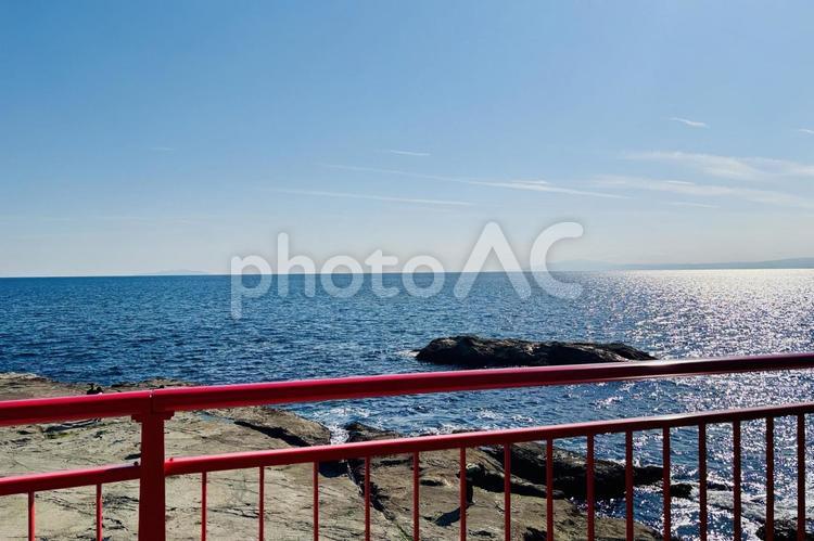 江の島の稚児ヶ淵の海と青空 岩,海,海岸の写真素材