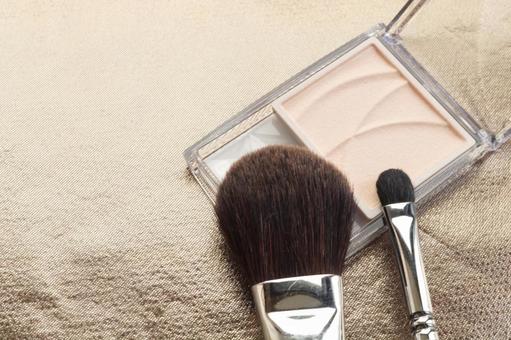 メイク用品　ハイライトパウダー　化粧品 メイク,ブラシ,ハイライトの写真素材