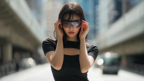 ゴーグルをかけた女性の写真