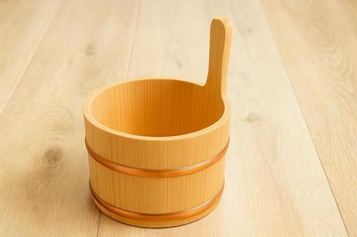 木製の湯おけ(風呂桶)お風呂道具・洗面器 木製の湯おけ(風呂桶)お風呂道具・洗面器の写真
