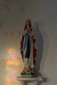 ニューカレドニア569　ウヴェア島　聖母 ニューカレドニア,ウヴェア島,セントジョセフ教会の写真素材