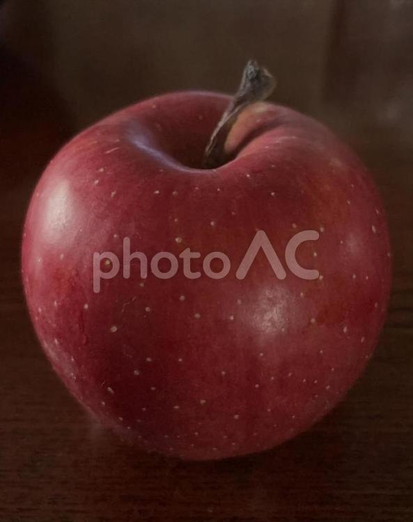 R7.03.07　りんごサンふじ　1 りんご,リンゴ,サンふじの写真素材
