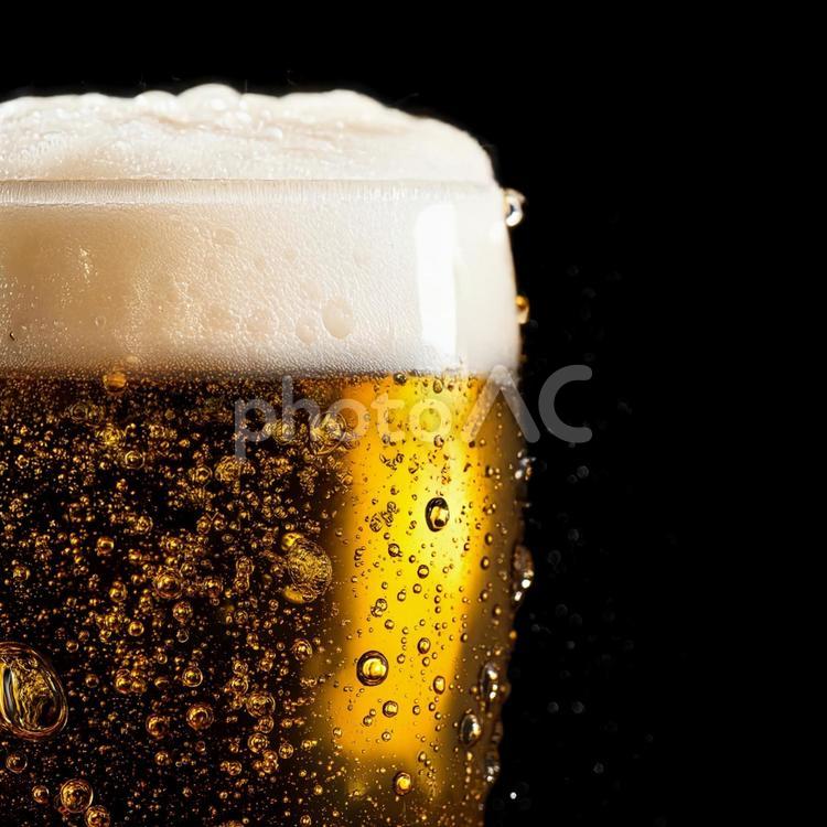 泡がたっぷりのビール ビール,酒,泡の写真素材