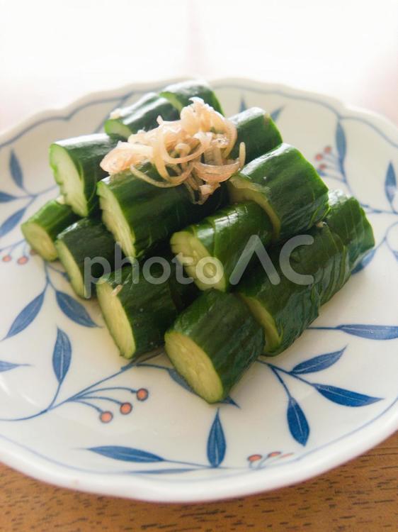 きゅうりの浅漬け 調理,料理,食の写真素材