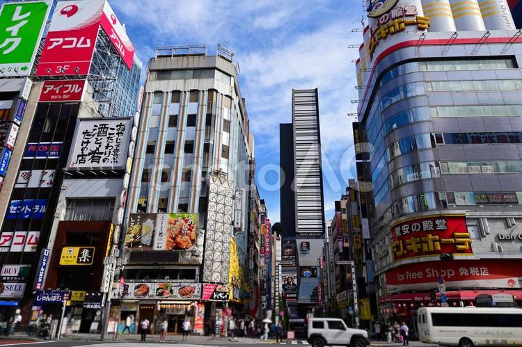 新宿歌舞伎町のビル群 新宿,歌舞伎町,ビルの写真素材