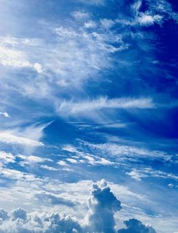 脈々と湧き上がる雲達 脈々と湧き上がる雲達の写真