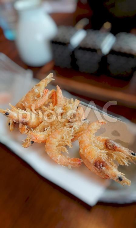 川海老の唐揚げ 唐揚げ,川海老,こんがりの写真素材