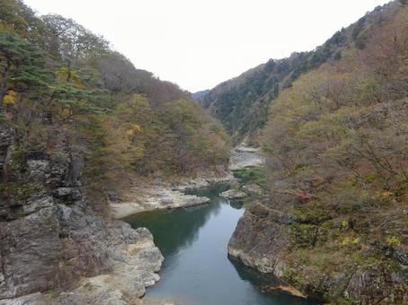Scenery around Nijimi Bridge in Ryuokyo, JPG Scenery around Nijimi Bridge in Ryuokyo, JPG