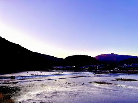 晩秋の嵐山 嵐山,京都,桂川の写真素材