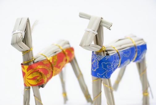 精霊馬 わら製 精霊馬 わら製 精霊馬,わら製,藁細工の精霊馬の写真素材