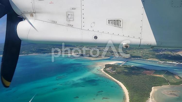 沖縄　景色 飛行機,フライト,沖縄の写真素材