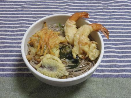 天ぷら蕎麦 海老天,天ぷら蕎麦,かきあげの写真素材