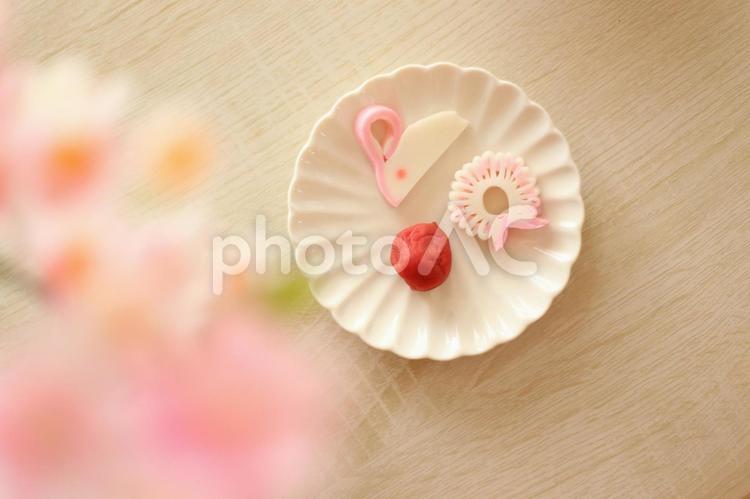かまぼこ飾り切り　うさぎ　孔雀 かまぼこ術,お祝い,お正月の写真素材