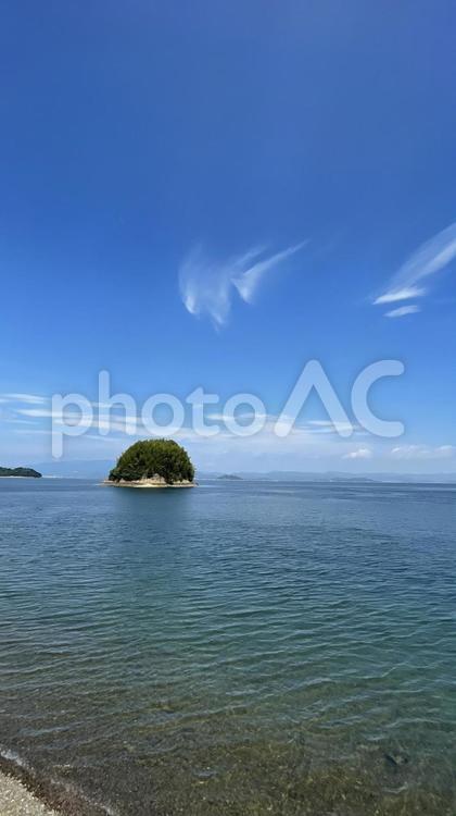 瀬戸内海の小さな島① 海,瀬戸内海,空の写真素材