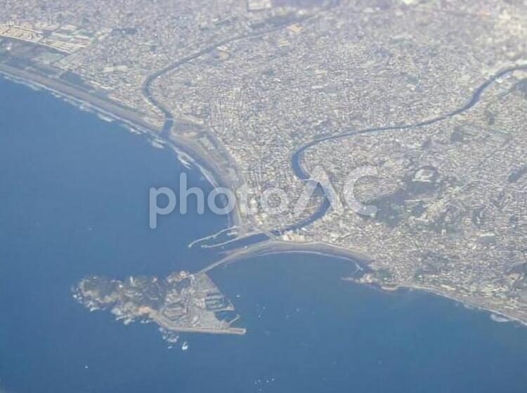 羽田空港～伊丹空港　　空路 東京湾,空路,飛行機の写真素材