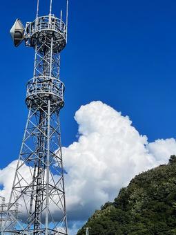 鉄塔と入道雲 鉄塔と入道雲の写真