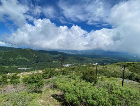 那須ロープウェイ山頂から眺める 那須ロープウェイ山頂から眺める 那須ロープウェイ,茶臼岳,那須岳の写真素材