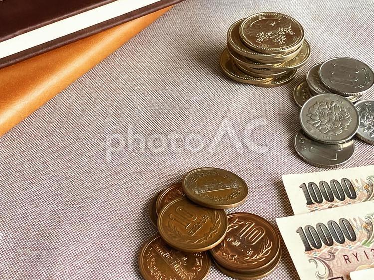 硬貨と紙幣 お金,硬貨,小銭の写真素材