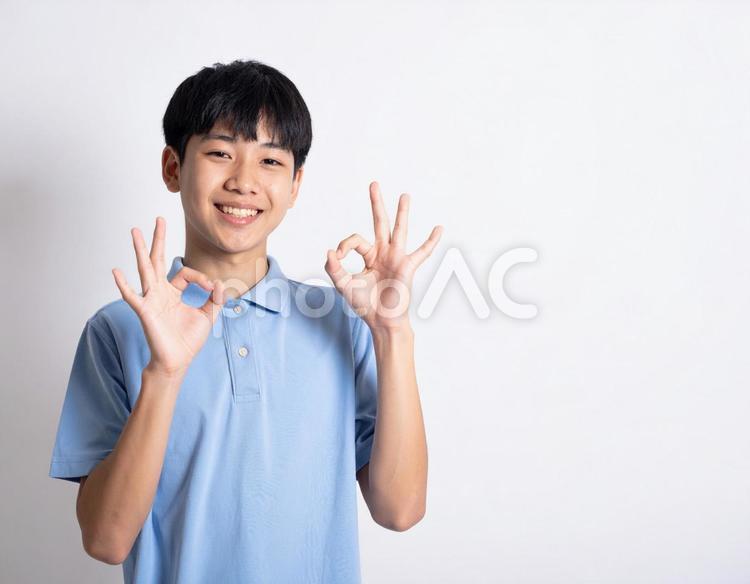 OK!のサインをする男性 男性,ok,サインの写真素材