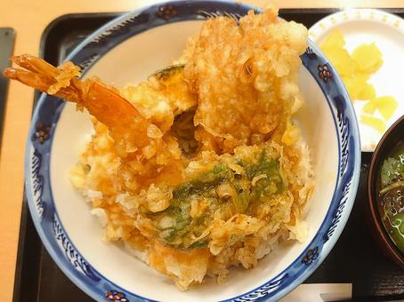 サクサク衣の天丼定食 ランチ・定食 サクサク衣の天丼定食 ランチ・定食 天丼,天丼定食,定食の写真素材