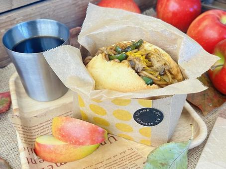 焼きそばパン 焼きそば,パン,バーガーの写真素材