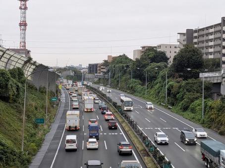 霜降前の朝の東名横浜青葉IC付近の渋滞 東名高速道路,高速自動車国道,道路渋滞の写真素材