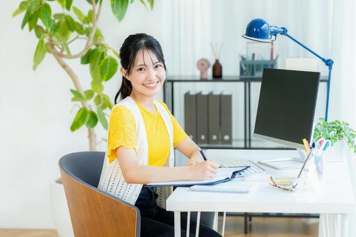 オフィスで働くビジネスウーマン ビジネスウーマン,オフィス,若い女性の写真素材