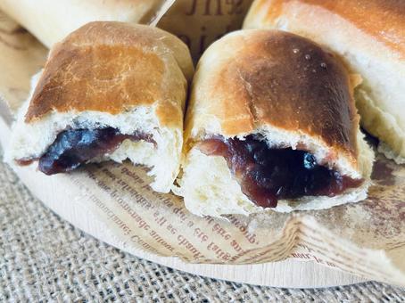コッペパン あんぱん コッペパン あんぱん パン,コッペパン,あんぱんの写真素材