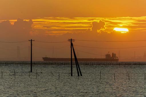 Photo, sea column, kuzuma coast, kisarazu, 