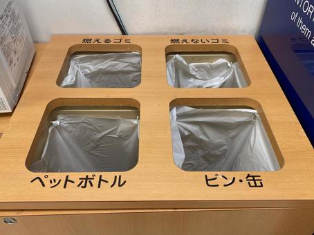 分別ごみ箱 ごみ,ごみ箱,分別の写真素材