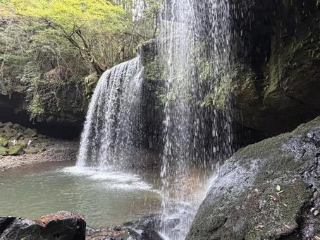 鍋ヶ滝（横側） sightseeing,kumamoto,japanの写真素材