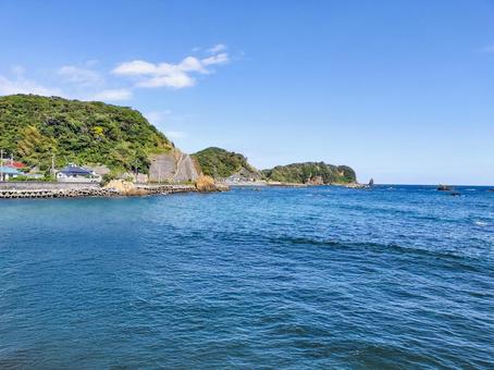 静岡県賀茂郡南伊豆町下流から見る海と岬 静岡県,賀茂郡,南伊豆町の写真素材