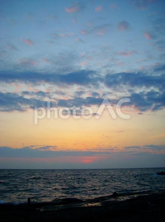千畳敷の夕陽　青森県　5 海,風景,空の写真素材