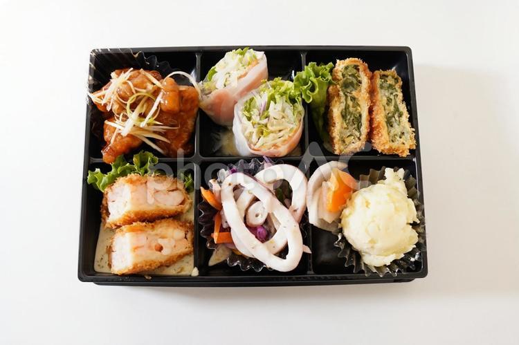 おかずセットのテイクアウト（１） おかず,惣菜,セットの写真素材