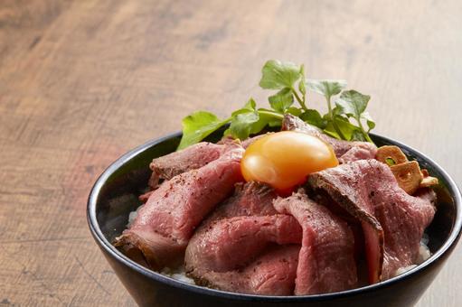 ローストビーフ丼 ローストビーフ丼 ローストビーフ丼,ローストビーフ,牛肉の写真素材