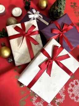 クリスマスの贈り物(1) クリスマス,贈り物,プレゼントの写真素材