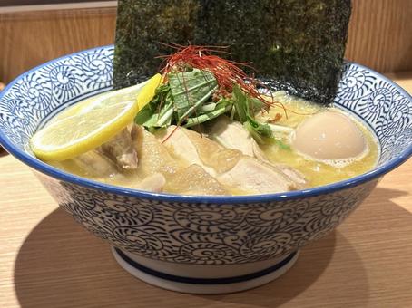 美味しそうな鶏白湯ラーメン ラーメン,らあめん,鶏白湯の写真素材