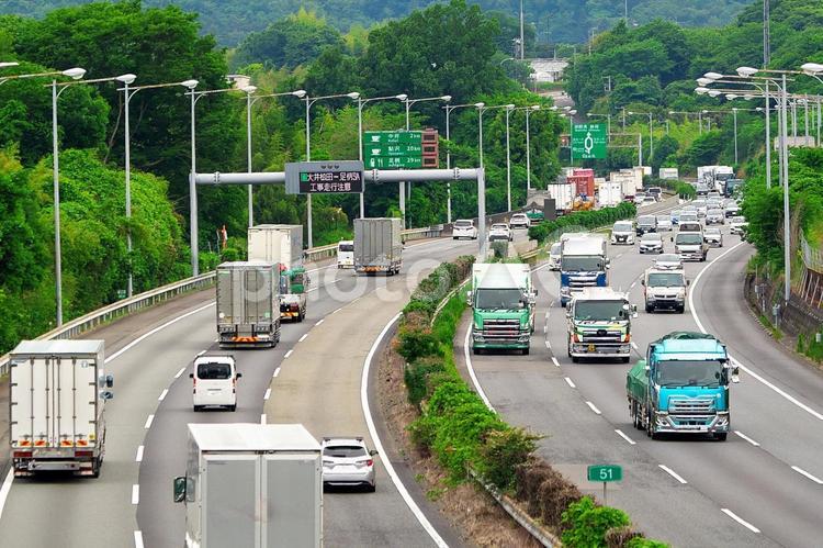 東名高速秦野中井５ ハイウェイ,道路,道の写真素材