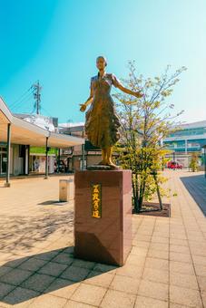 【福井】敦賀駅周辺の石像の写真