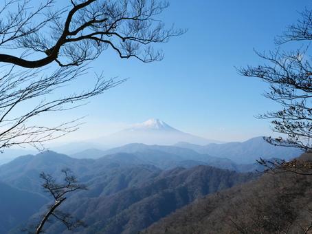 大室山から望む富士山 大室山から望む富士山の写真