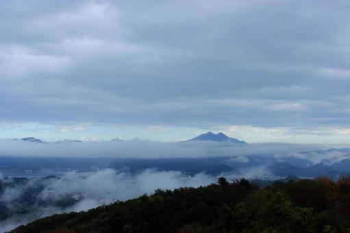 五老ヶ岳公園から見た京都府舞鶴湾の雲海 雲海,舞鶴湾,京都府の写真素材